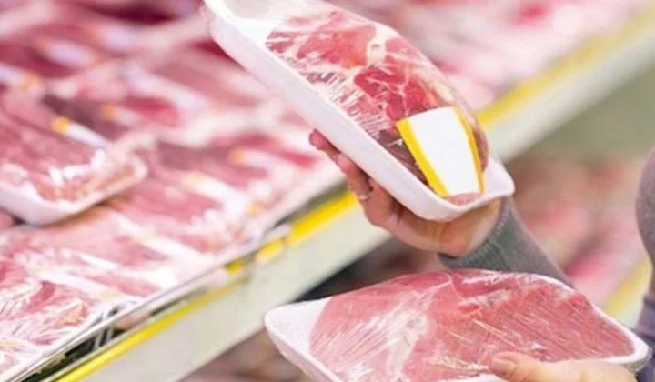 Giá thịt lợn trong nước hạ nhiệt