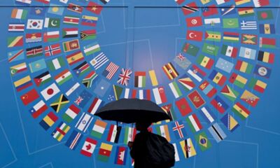 Nền kinh tế toàn cầu trở lại từ vực sâu của khủng hoảng