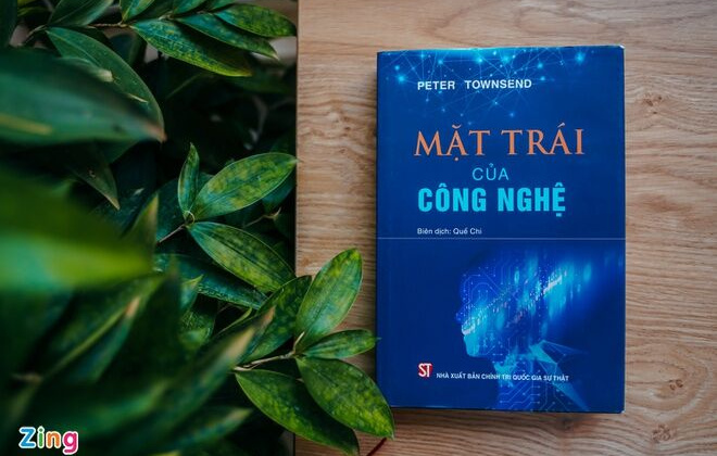 Sách cảnh báo mặt trái của công nghệ
