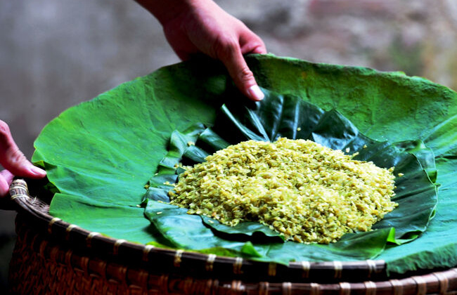 Cốm làng Vòng – Thức quà thanh tao của mùa thu Hà Nội