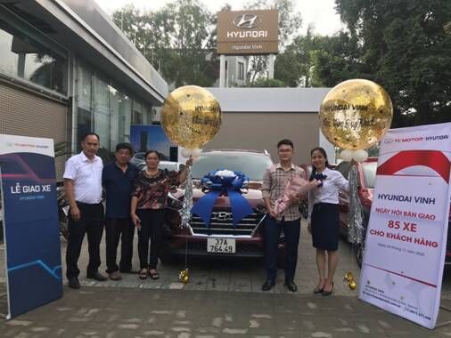 Hyundai Vinh lập kỷ lục mới : Lễ hội bàn giao 85 xe cho Khách hàng