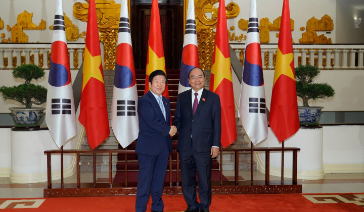 Thủ tướng đề nghị sớm đạt mục tiêu 100 tỷ USD kim ngạch Việt Nam-Hàn Quốc