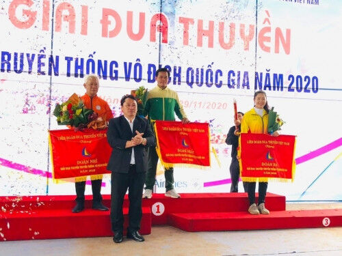 Giải đua thuyền truyền thống vô địch quốc gia năm 2020