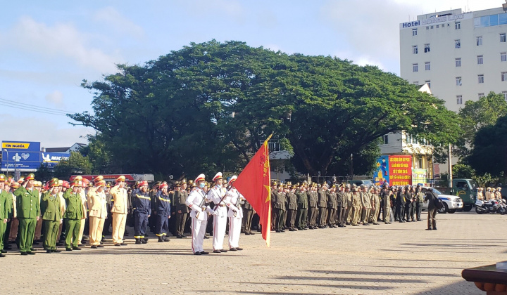 Công an Đắk Lắk ra quân bảo đảm ANTT cuối năm và năm mới
