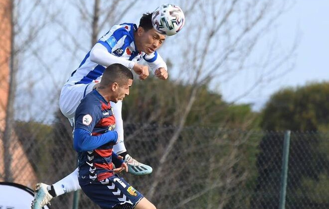 Văn Hậu góp phần không nhỏ trong trận thắng của Jong Heerenveen