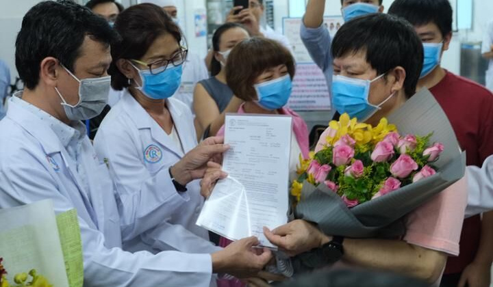 Niềm tự hào của Ngành Y tế  Việt Nam trong điều trị "COVID-19"