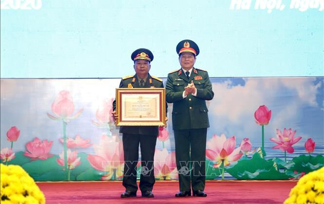 Trao tặng Huân chương của Nhà nước Việt Nam, Nhà nước Lào