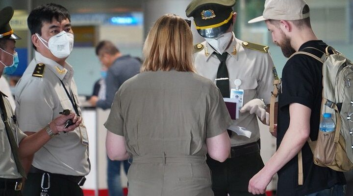 Tạm ngừng cấp visa cho người nước ngoài nhập cảnh Việt Nam từ 18/3