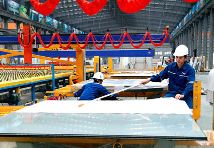 Tạm ngừng công việc do Covid-19, người lao động được nhận mức lương hỗ trợ