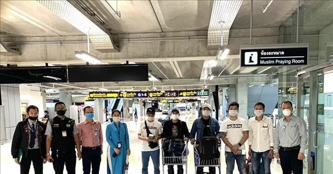 Công dân Việt Nam bị kẹt tại sân bay Suvarnabhumi được về nước
