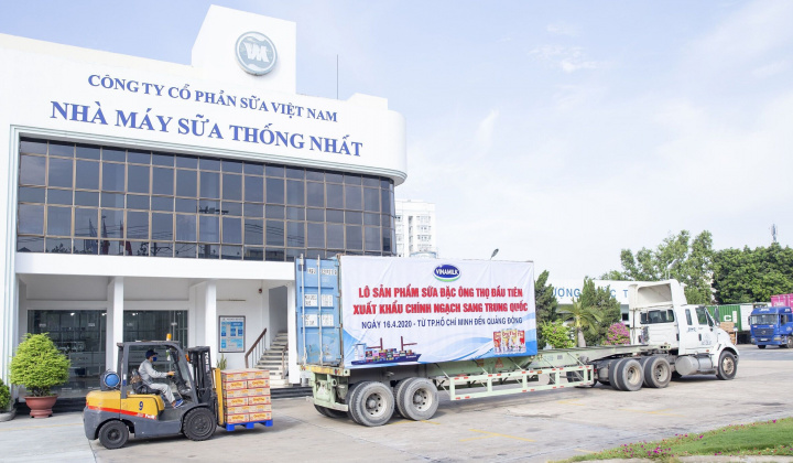 Vinamilk xuất khẩu thành công sữa đặc "Ông Thọ" sang Trung Quốc giữa đại dịch