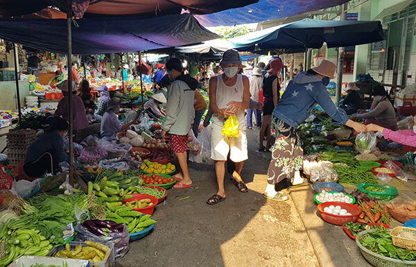 Người lao động mong ngóng gói hỗ trợ