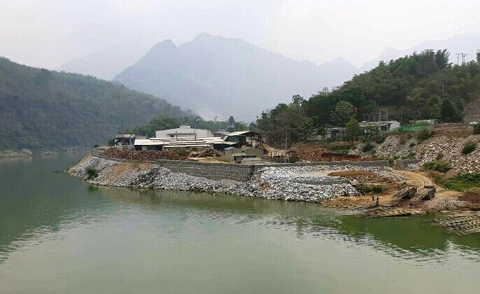 Thanh Hóa: Xây dựng các cơ sở chế biến lâm sản ven sông, sự trùng hợp ngẫu nhiên hay mục đích nhằm xả thải?