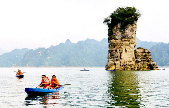 Khu du lịch lòng hồ Na Hang - Lâm Bình: Thắng cảnh đẹp hút hồn du khách