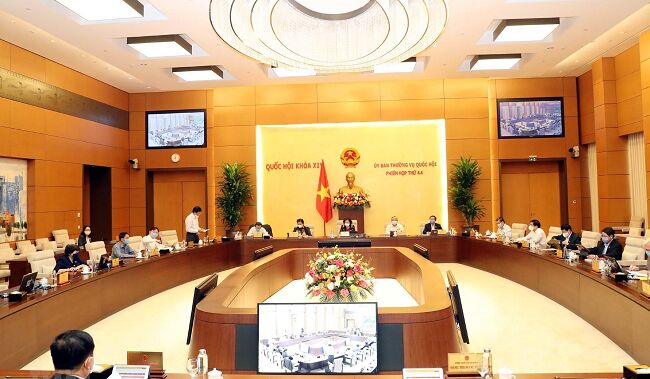Nghị quyết của Ủy ban thường vụ quốc hội  về công tác cán bộ