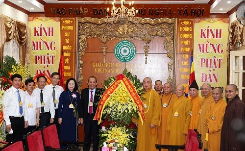 Phó Thủ tướng Thường trực Chính phủ chúc mừng Đại lễ Phật đản