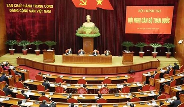 Tài sản bất minh và những 'ngọn đèn pha soi sáng'