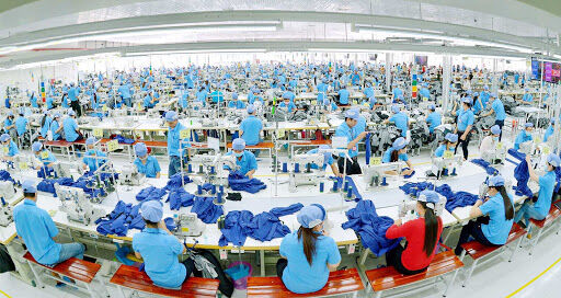 Phát triển xã hội ở Việt Nam - “Quản lý” hay “Quản trị”?