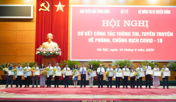 Thủ tướng mong muốn báo chí lan tỏa năng lượng tích cực trong xã hội