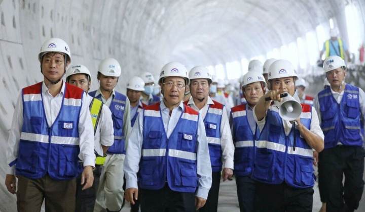 Phó Thủ tướng Phạm Bình Minh thị sát tuyến metro "Bến Thành - Suối Tiên"