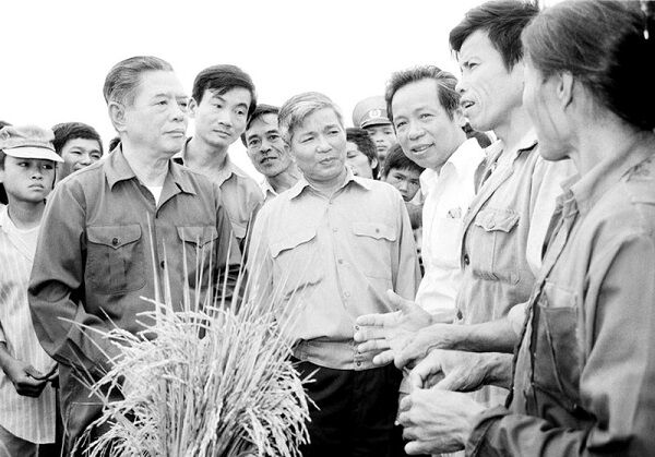 Tổng Bí thư Nguyễn Văn Linh: Người tạo ra bước ngoặt lịch sử