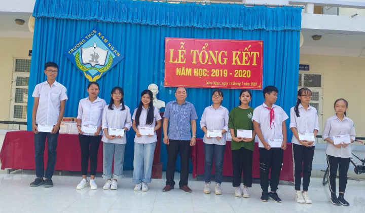 Lễ bế giảng năm học 2019 - 2020 trường THCS Nam Ngạn, TP Thanh Hóa