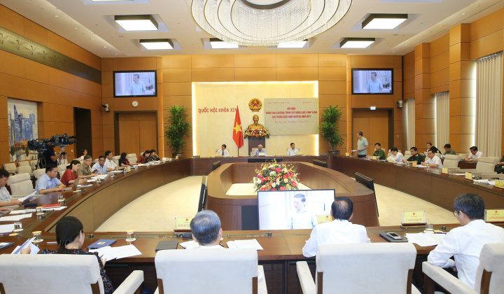 Triển khai Nghị quyết của QH về xây dựng luật, pháp lệnh năm 2020 và năm 2021