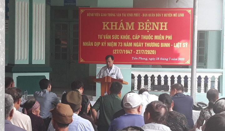 Ban Quân dân y huyện Mê Linh khám chữa bệnh cấp phát thuốc miễn phí cho đối tượng chính sách