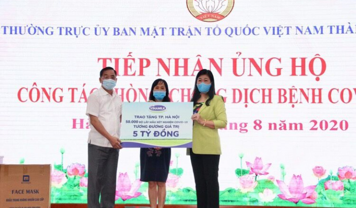 Vinamilk ủng hộ 8 tỷ đồng cho Hà Nội và 3 tỉnh miền Trung chống dịch Covid-19