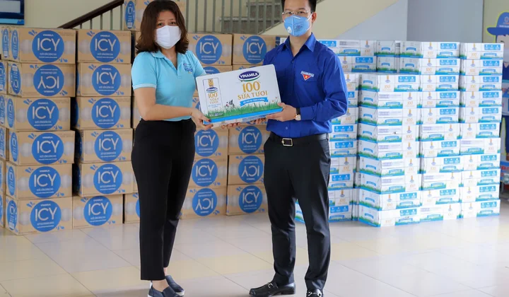 Vinamilk đồng hành 01 tỷ đồng sản phẩm cùng "Khúc ruột Miền Trung" chống dịch COVID-19