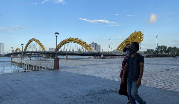 Tính toán chặt chẽ trước khi quyết định giãn cách xã hội