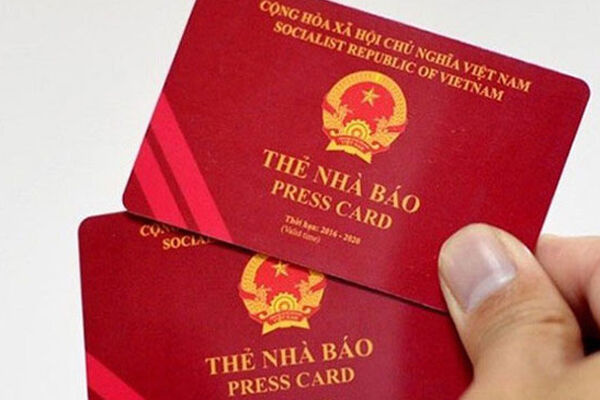 Bộ TT&TT cho phép khai hồ sơ cấp đổi thẻ nhà báo online