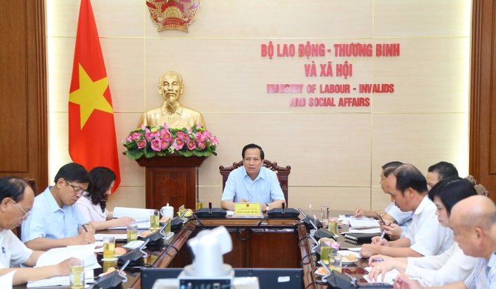 Tuyên dương “Những tấm gương sáng thầm lặng vì cộng đồng”