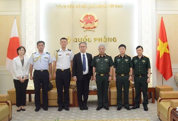 Thượng tướng Nguyễn Chí Vịnh tiếp Đại sứ Nhật Bản