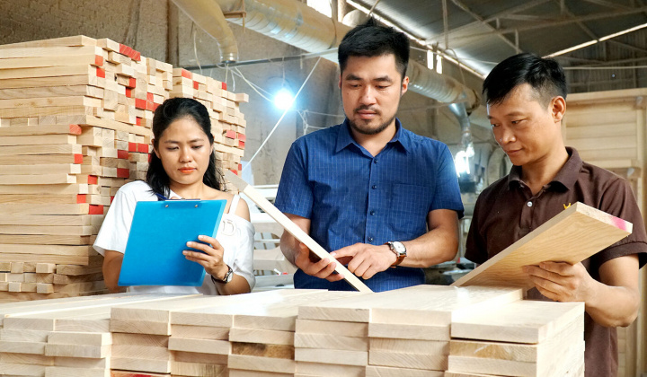 Thương hiệu Vua Ghế Gỗ: Mang sang trọng đến ngôi nhà Việt