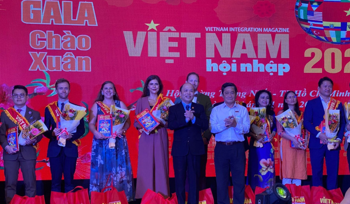 Gala Chào Xuân Việt Nam Hội nhập 2021: Sự hội tụ của tri ân và tinh thần hội nhập