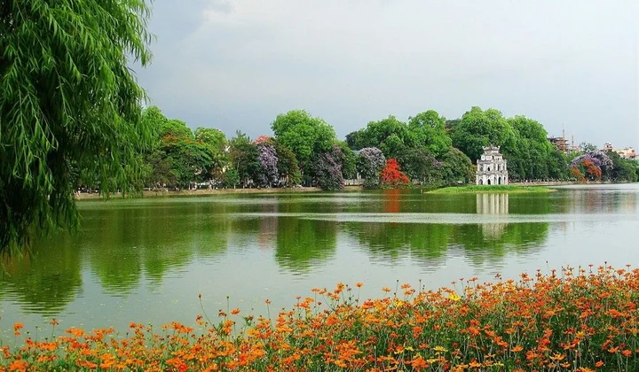 Quận Hoàn Kiếm: “Nhiệm vụ kép” đẩy mạnh phát triển kinh tế - xã hội