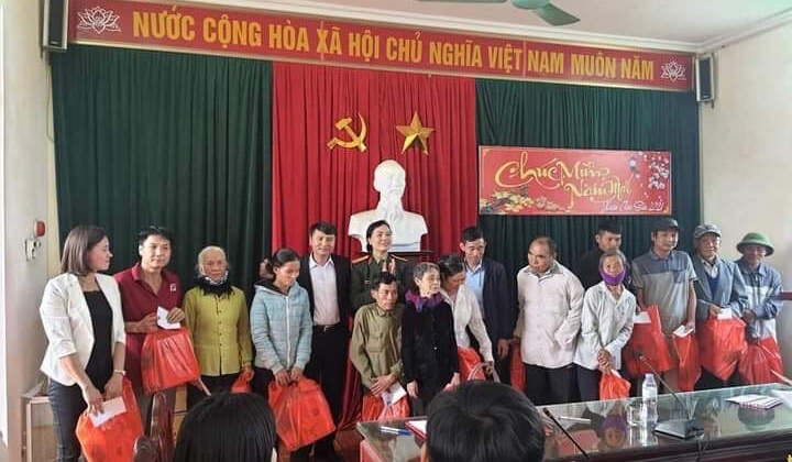 Xã Quảng Hợp, Quảng Xương: Trao quà tết cho người nghèo, gia đình chính sách và an sinh xã hội