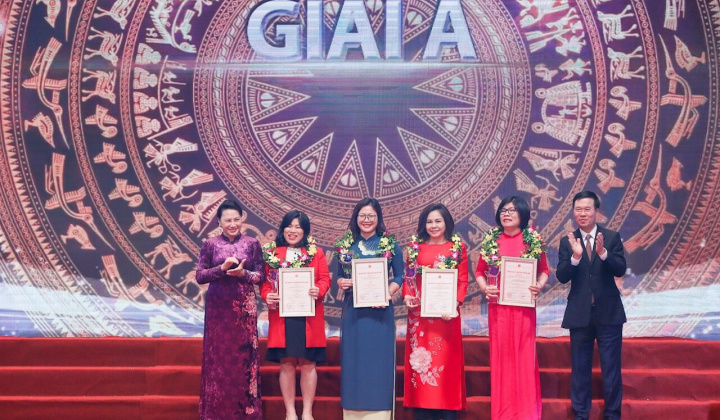 Trao Giải báo chí ‘75 năm Quốc hội Việt Nam’ lần thứ hai