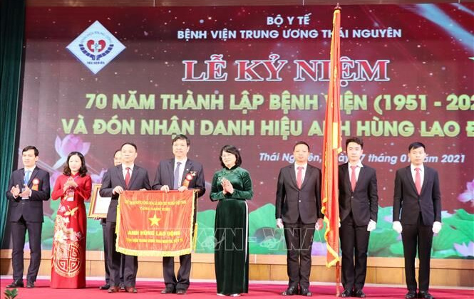 Bệnh viện Trung ương Thái Nguyên: Anh hùng Lao động thời kỳ đổi mới