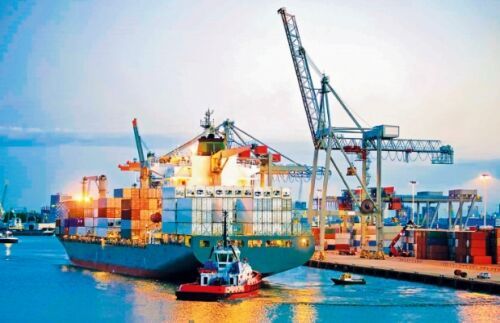 Năm 2021: Ngành công thương đặt mục tiêu duy trì xuất siêu