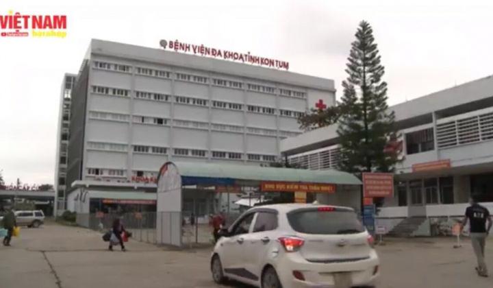 Chăm lo suất ăn miễn phí cho bệnh nhân nghèo trên đỉnh Trường Sơn