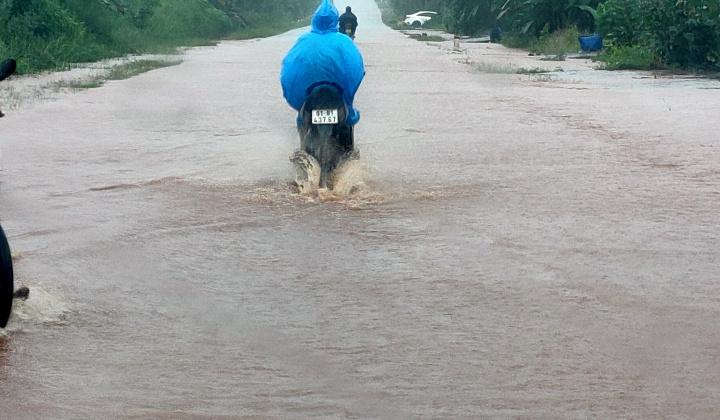 Gia Lai: Mưa lớn gây ngập lụt tại nhiều nơi