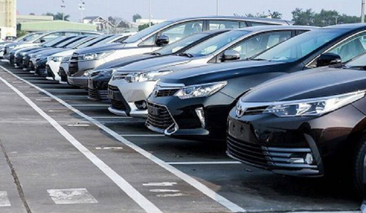 Nhập khẩu ô tô bất ngờ tăng mạnh trở lại