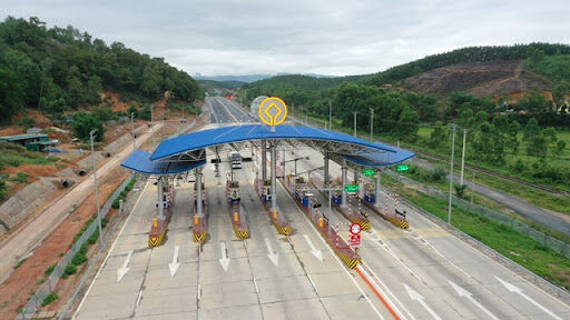 Tháo gỡ khó khăn, nâng cao hiệu quả hệ thống thu phí đường bộ