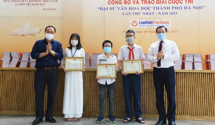 Vinh danh các Đại sứ văn hóa đọc thành phố Hà Nội