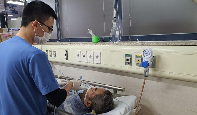 Nguy cơ đột quỵ ở người lớn tuổi gia tăng vào mùa lạnh