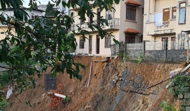 Đà Lạt: Di dời khẩn cấp nhiều hộ dân ra khỏi khu vực sạt lở nguy hiểm
