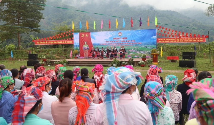 Văn Bàn: Ngày hội đại đoàn kết tại xã Dương Quỳ