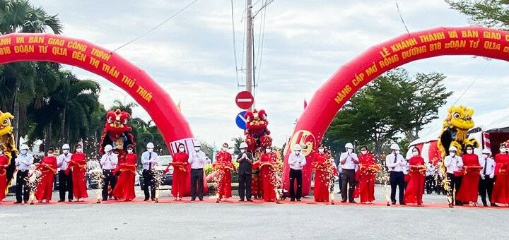 Long An: Công trình trọng điểm Nâng cấp mở rộng Đường tỉnh 818 được bàn giao